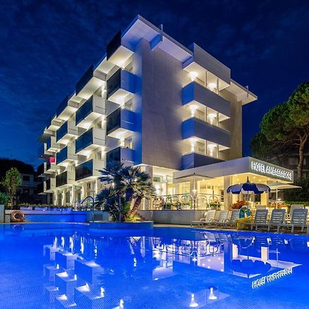 Hotel Ambassador Meuble Lignano Sabbiadoro Extérieur photo